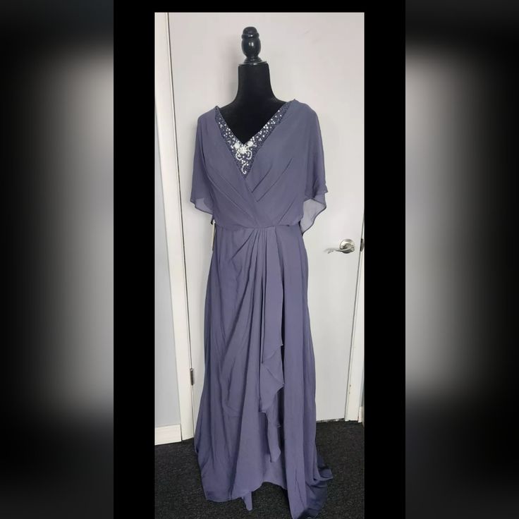 Brand New Never Worn Chiffon Dressy Cocktail Dresses, Flowy Georgette Evening Dress, Chic Blue Chiffon Wedding Dress, Elegant Lined Chiffon Dresses, Blue Lined Chiffon Dress, Dressy Chiffon Cocktail Dress, Chic Blue Georgette Dress, Flowy Georgette Formal Dress, Formal Flowy Georgette Dress