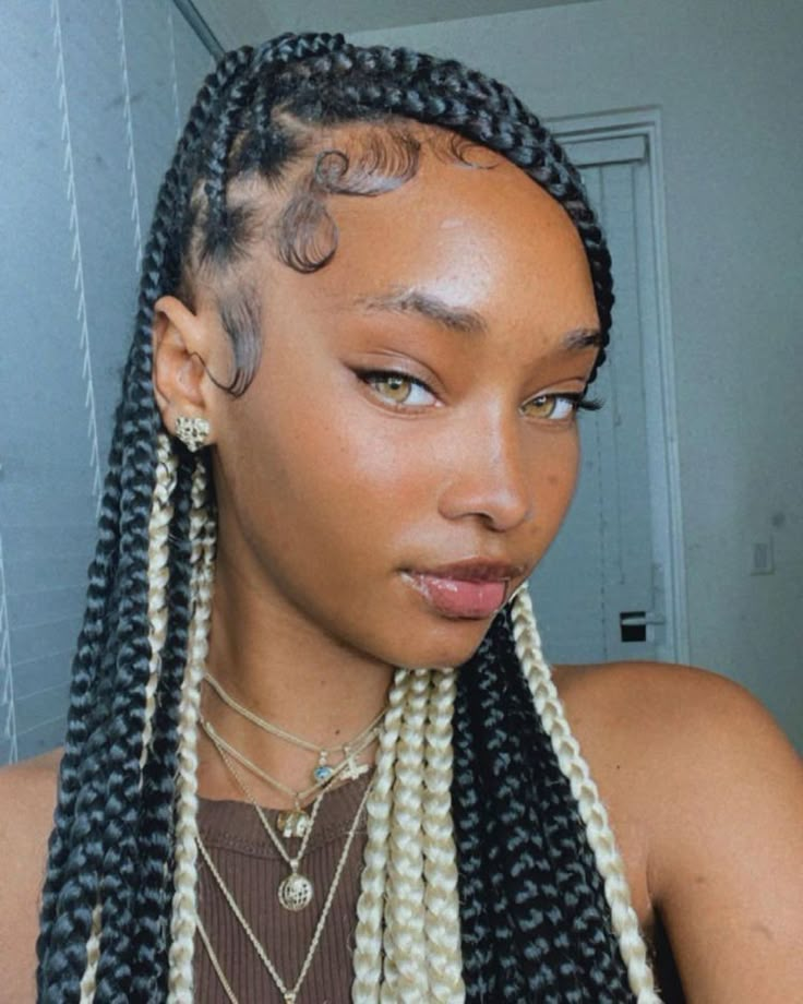 Twisted Hair, Cute Box Braids, Girl Braided Hairstyles, Hairstyles Pictures, Braids Twist, Cute Box Braids Hairstyles, Braids Hairstyles Pictures, Protective Hairstyles Braids, Box Braids Styling