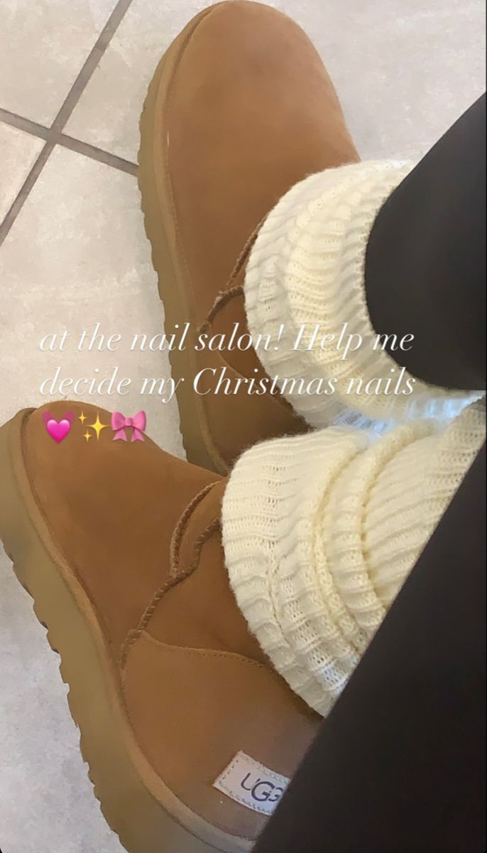 Winter Boots Outfit, Heart Duvet Cover, Classic Mini Ii Boot, Ugg Winter Boots, Fresh Shoes, Timberlands, Hype Shoes, Girly Shoes, Aesthetic Shoes