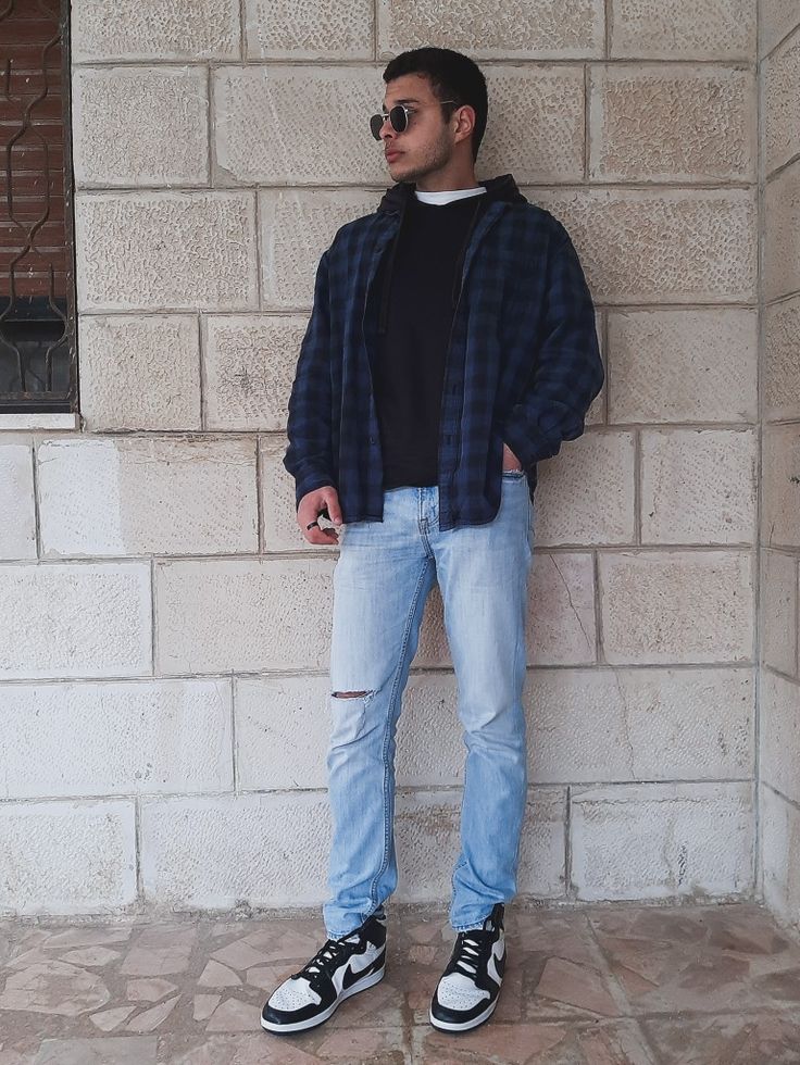 Blue flannel shirt | over jacket flannel | air jordan 1 | black | Sweater And Flannel Outfits, Flannel Winter Outfits, Blue Flannel Outfits Men, Blue Flannel Outfits, Black Flannel Outfit, Flannel Jacket Outfit, Blue Flannel Outfit, Airforce 1 Outfit, Air Jordan 1 Black