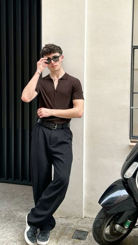 Vintage Formal Outfit Men, Italian Outfit Men, Italian Aesthetic Outfit, Office Party Outfit, Cargo Outfits, Aesthetic Hombre, Office Old Money, Old Money Fashion, Black Outfit Men