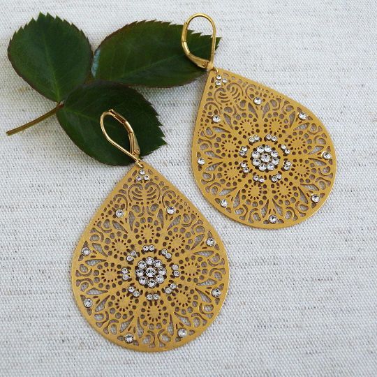 Large earrings, paper-thin, very lightweight. Large earrings that are comfortable. Earrings Paper, Gold Filigree Earrings, Vintage Style Earrings, Filigree Earrings, Earrings Large, Gold Filigree, Earrings Statement, Large Earrings, Style Earrings