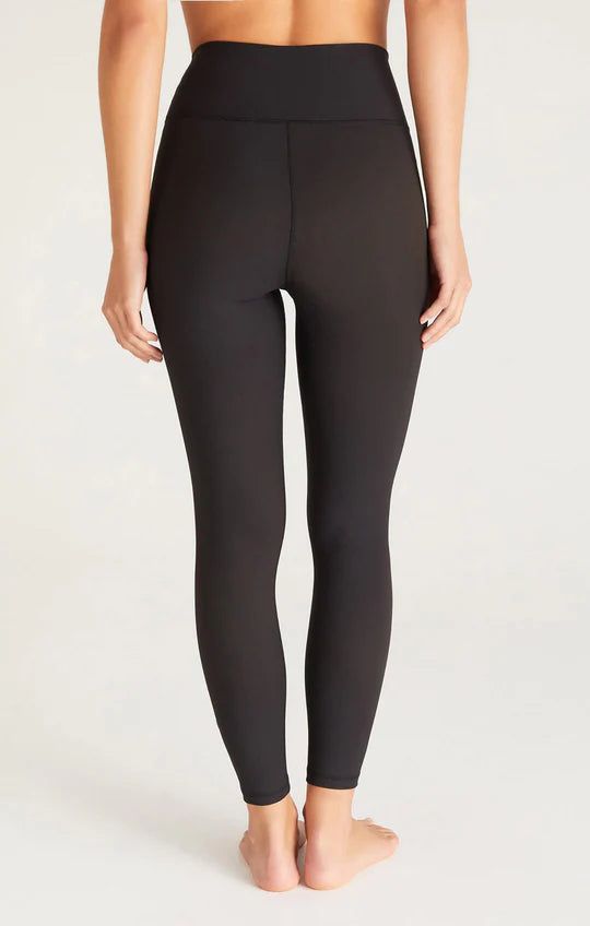 Made using our soft, textured Freeform Rib, this legging is slimming and elevated for a look you can wear in and out of the gym. Spandex Pants, Ladies Boutique, Free Bag, Black Leggings, Matching Sets, The Gym, Clothes For Sale, Sports Bra, Perfect Fit