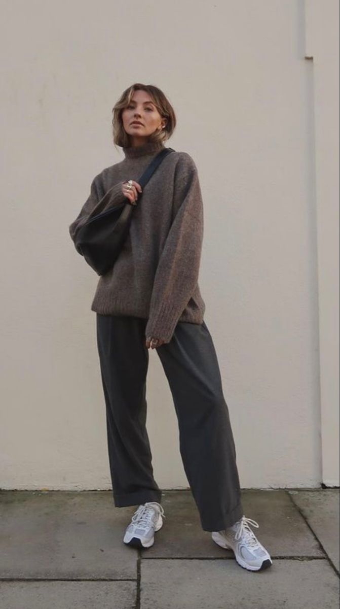 Cute Fits With Sneakers, Basic Blazer Outfit, Womens Japanese Fashion, Nyc Fall Outfits Midsize, Chunky Grey Sweater Outfit, Uniqlo Fall Outfit, Minimalism Outfit Aesthetic, Chunky Sneakers Outfit Winter, Cute Wfh Outfits