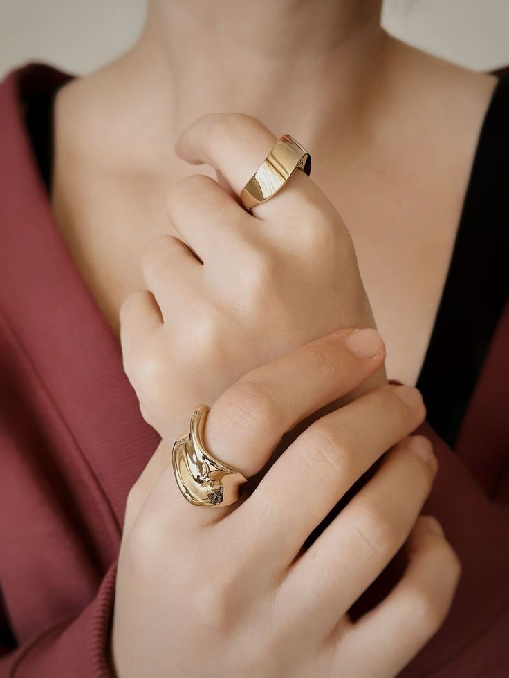 A perfect choice for those who appreciate timeless elegance, this 14K Solid Gold Wave Model Geometric Ring is a must-have. Its unique design features a double wave ring layered with a thick spiral yellow gold band, making it suitable for both men and women. Whether it is for a special occasion like a wedding or a thoughtful Mother's Day gift, this ring is sure to make a lasting impression. Product Details  ✪ Handmade / Handcrafted Fine Jewelry  ✪ Gold Weight: Approx Ring Number 1: 2.92g (Based o Modern Engraved Ring For Wedding, Heirloom Style Wide Band Ring For Wedding, Modern Gold Bypass Wedding Ring, Modern Twist Wide Band Jewelry Gift, Modern Twist Wide Band Jewelry As Gift, Modern Gold Bypass Ring For Wedding, Gold Modern Bypass Wedding Ring, Minimalist Spiral Wedding Rings, Modern Spiral Ring For Formal Occasions