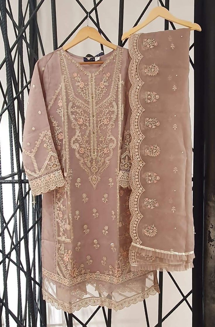 Sadabahar organze three piece. Medium size Semi-stitched Sheer Dresses For Eid, Party Wear Organza Dupatta With Dabka, Party Wear Sets With Resham Embroidery In Organza, Party Wear Lawn Suit With Dupatta In Organza, Organza Lawn Suit With Sheer Dupatta For Party, Party Wear Sets With Sheer Dupatta For Eid, Party Wear Lawn Suit With Sheer Dupatta, Party Wear Organza Sets With Resham Embroidery, Elegant Chiffon Saree Set