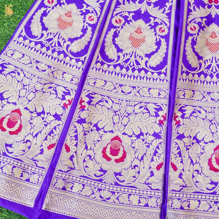 Make your special occasion even more memorable with our exquisite collection of Kalidar Banarasi lehengas. Crafted with pure silk and intricate handwoven designs, these lehengas are sure to turn heads and leave a lasting impression. Perfect for weddings, receptions, and other festive celebrations, a Kalidar Banarasi lehenga is a must-have in every woman's wardrobe. Katan Silk Traditional Wear With Pallu For Reception, Traditional Wear With Zari Weaving For Reception, Anarkali Paithani Silk Lehenga With Traditional Patterns, Banarasi Silk Traditional Wear For Reception And Festivals, Katan Silk Traditional Wear With Zari Weaving For Reception, Reception Traditional Wear With Zari Weaving In Katan Silk, Paithani Silk Lehenga For Navratri, Brocade Choli With Zari Weaving For Reception, Jamawar Lehenga With Pallu For Reception