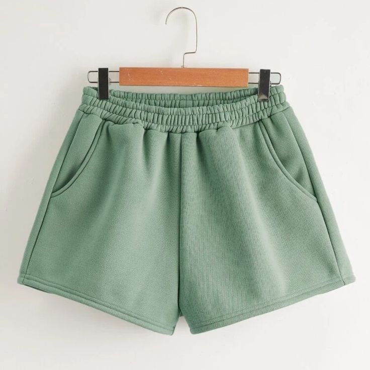 -Very Thick Material -Soft Fleece Inside -Pockets -Great Lounge Shorts -Never Been Worn, No Flaws Script Dr, Mint Shorts, Shein Shorts, Girl Shorts, Swimsuits Outfits, Sports Shorts Women, Year 7, Women Shorts, Elastic Waist Shorts