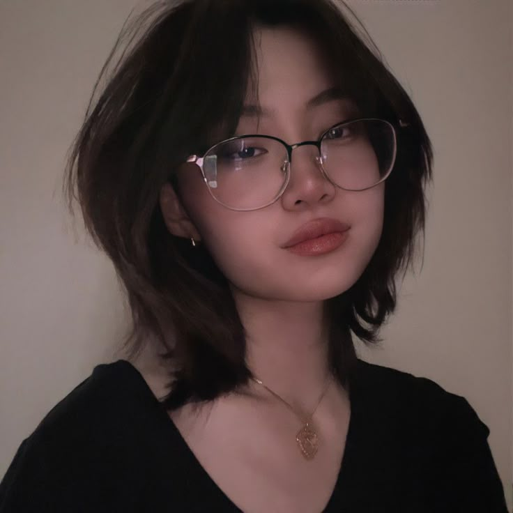 Hairstyle For Women Wedding, Short Hair And Glasses Women, Tomboy Glasses, Short Haircut With Glasses, Short Hairstyle Women With Glasses, Haircut With Glasses, Short Hair Glasses, Hairstyle For Women, Glasses Inspiration