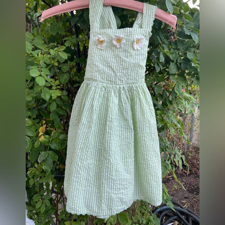 New With Tags Playful Cotton Twirl Dress For Spring, Spring Cotton Twirl Sundress, Spring Cotton Sundress For Playdates, Cute Green Dress For Dress-up, Playful Spring Twirl Dress For Dress-up, Spring Sundress For Playdate, Spring Playdate Sundress, Spring Cotton Pinafore Dress For Playdate, Playful Spring Sundress For Playdate