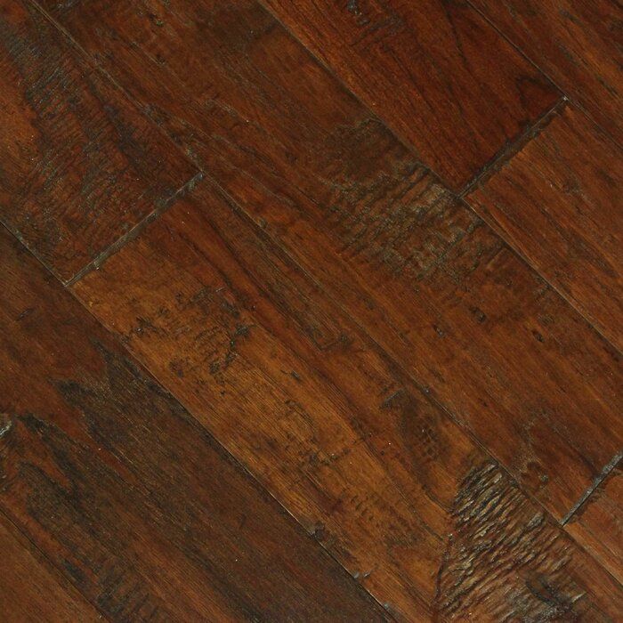 an image of wood flooring that looks like it is made out of real wood