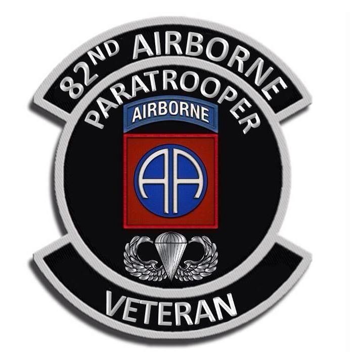 an emblem for the 82nd airborne squadron