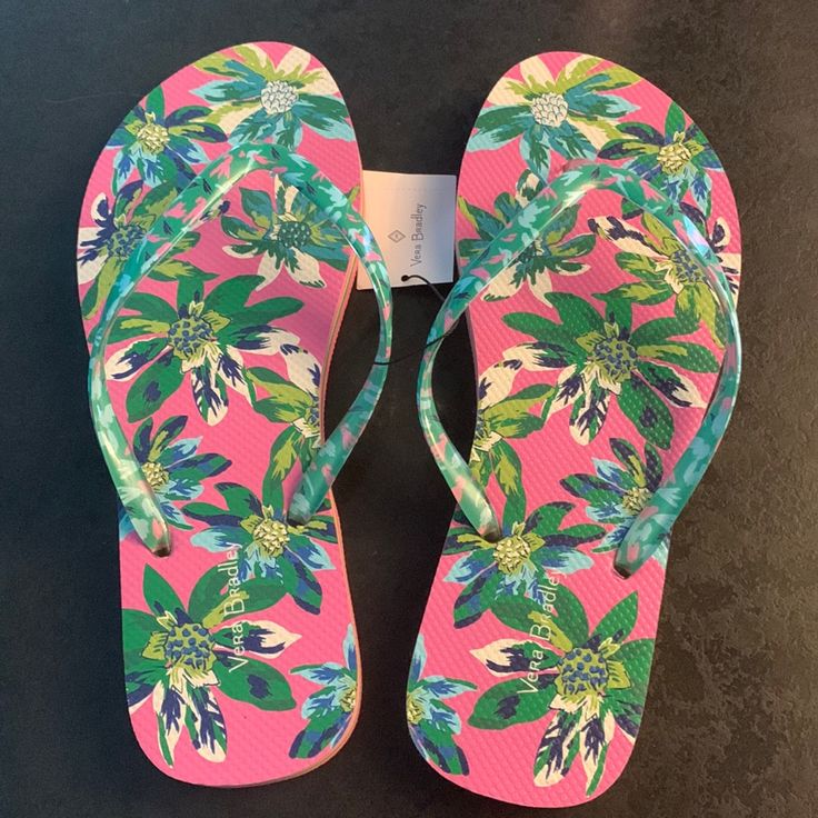 New With Tags Vera Bradley Tropical Paradise Flip Flop Sandals Size Large 9/10 Pink Open Toe Flip Flops For Summer, Pink Summer Sandals For Vacation, Pink Sandals For Spring Beach Outings, Pink Sandals For Beach And Spring, Fun Open Toe Flip Flops For Vacation, Green Fun Sandals For Vacation, Multicolor Sandals For Poolside Spring, Pink Open Toe Flip Flops For Vacation, Fun Green Sandals For Vacation