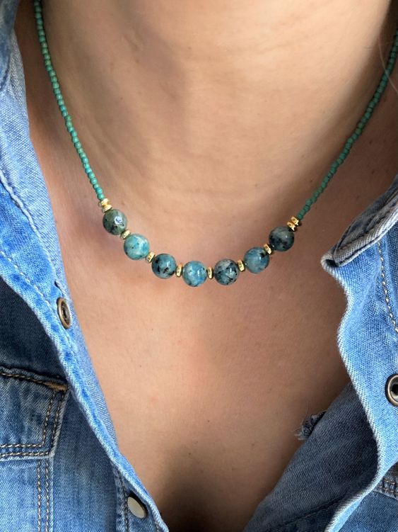 Spiritual Beaded Jewelry, Stone Beaded Jewelry, Gemstone Beads Necklace, Diy Bead Necklace Ideas, Chunky Beaded Jewelry, Funky Jewelry Necklaces, Beaded Jewelry Inspiration, Turquoise Jewelry Diy, Beaded Necklace Pattern