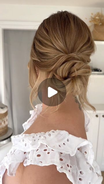 Wedding Hair Stylist | Bridal Makeup Artist | Essex | London on Instagram: "🙌🏻 HIT SAVE 🙌🏻 Textured Low Bun ✨ LOVE effortless looking hair styles that aren’t over worked and full of product 👌🏻  SAVE for your trials 🫶🏻  For all bridal hair and makeup bookings in Essex London Suffolk please follow the contact link in my bio 🫶🏻 - - - - - - #weddinghairessex #texturedupdo #effortlesslychic #essexweddinghair #essexbridalhair  #suffolkweddinghair #gaynespark #leezpriory #blakehall #greatlodgewedding #gosfieldhall #baddowparkhouse #crondonpark #channelswedding #hatfieldplace  #weddinghairstylistessex #bridalhairstylistessex #bridalhairlondon #londonbridalhair #bridalhairandmakeupessex #essexhairandmakeup #londonhairandmakeup #londonweddinghairandmakeup #suffolkweddinghairandmakeup  #bra Bridal Updo Low Bun With Veil, Low Wedding Bun With Veil, Low Simple Wedding Bun, Loose Low Bun Wedding Hair With Veil, Low Chiffon Bun Wedding, Low Bun Bridesmaid Hair, Veil Placement Updo Low Buns, Bridal Hair Low Bun Blonde, Loose Low Bun Wedding Hair Tutorial