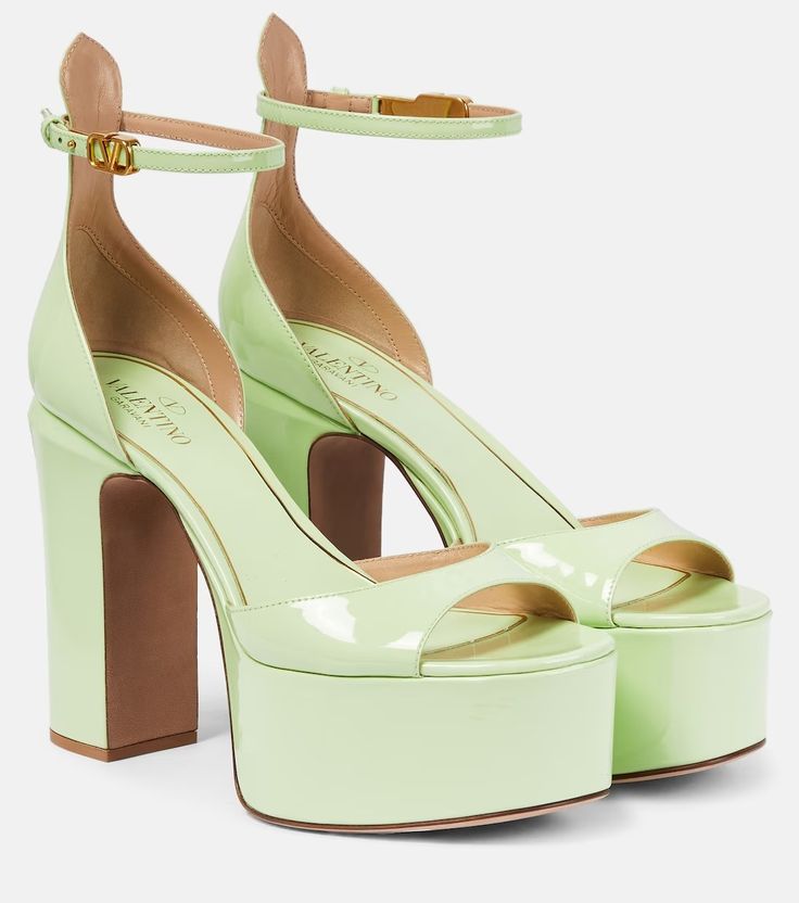 VLogo patent leather platform sandals in green - Valentino Garavani | Mytheresa Shoes Heels Classy, V Logo, Fancy Shoes, Leather Platform Sandals, Cute Heels, Aesthetic Shoes, Swag Shoes, Carrie Bradshaw, Pretty Shoes