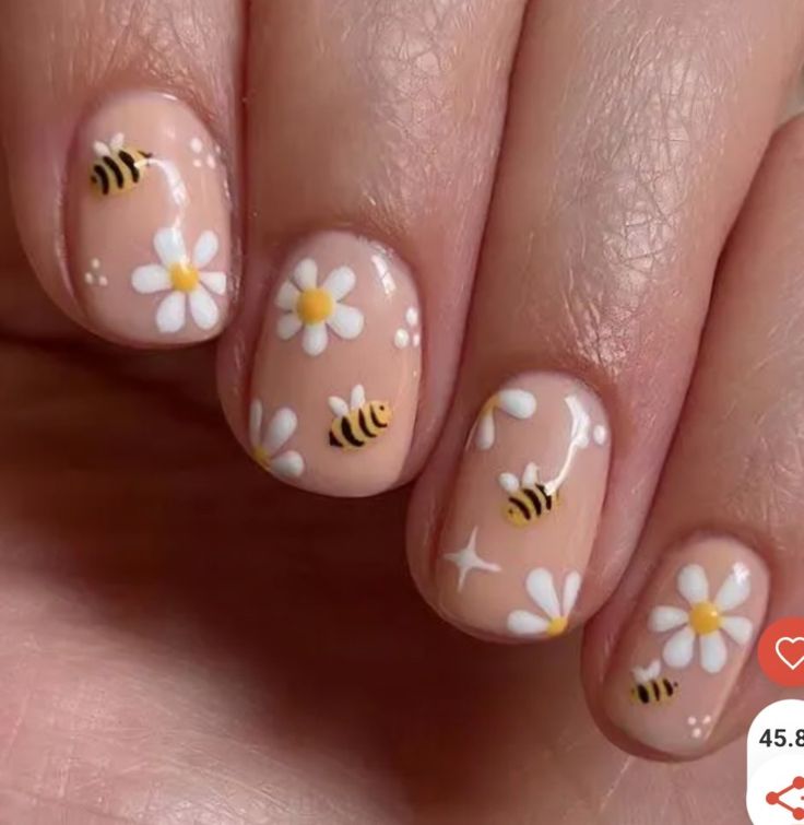 Bee Nail Designs, Bumble Bee Nails, Diy Nails Tutorial, Bee Nails, Pastel Nails Designs, Cute Short Nails, Gel Set, Spring Nail Designs, Cute Spring Nails