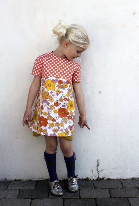 Danish Retro Design dress Handmade Vintage Kids Fashion, Living In London, Retro Kids, Fabric Combinations, Gandalf, Vestidos Vintage, Sewing For Kids, Mode Vintage, Fashion Mode