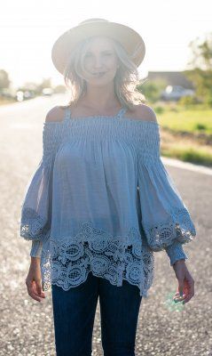 Blouses Pretty Angel Clothing, Hippy Clothing, Cheap Boutique Clothing, Embellished Clothing, Boho Tie Dye, Pretty Angel, Victorian Vintage, Fun Crochet, Lace Outfit