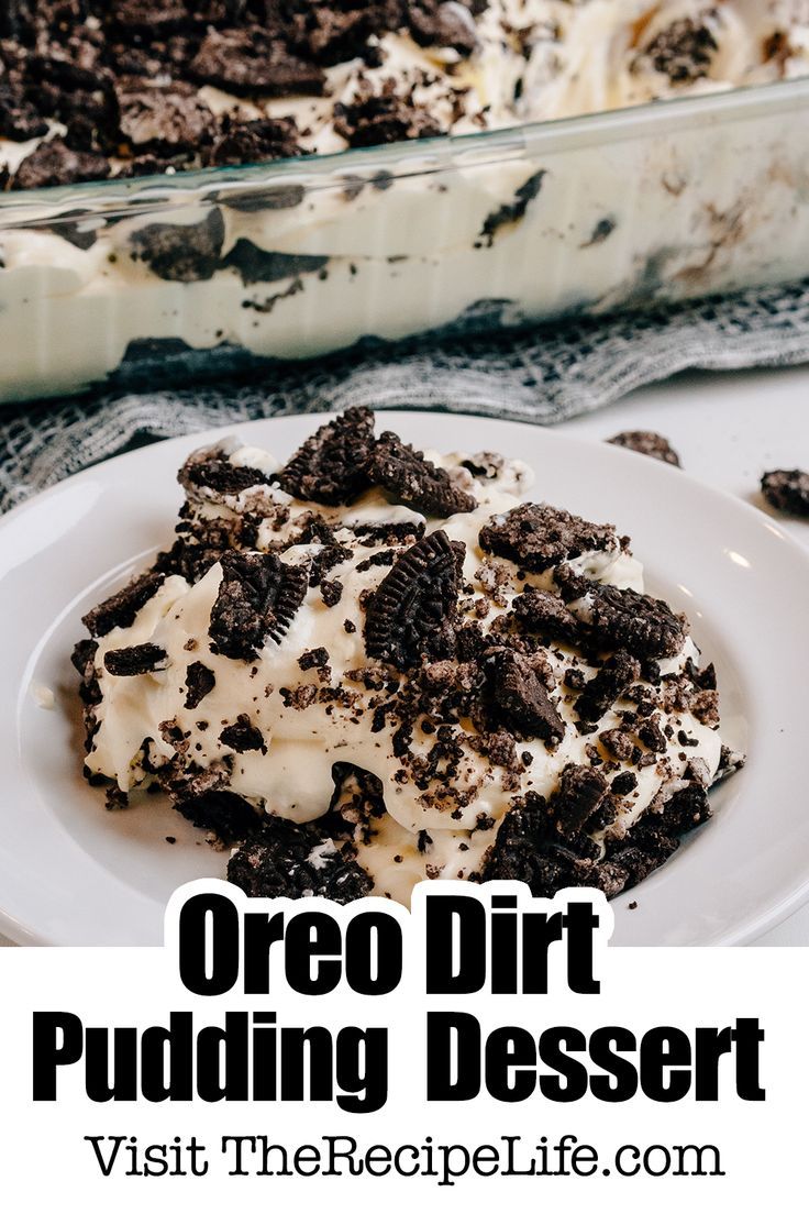 A serving of Oreo Dirt pudding Dessert on a plate. It's  layers of crushed oreos between a creamy layer of vanilla pudding, cream cheese, and Cool Whip. Dirt Pudding Dessert, Dirt Dessert Recipe, Dirt Pudding Recipes, Oreo Dirt Pudding, Vanilla Pudding Desserts, Dirt Cake Recipe, Oreo Cookie Dessert, Oreos Cookies, Dirt Dessert