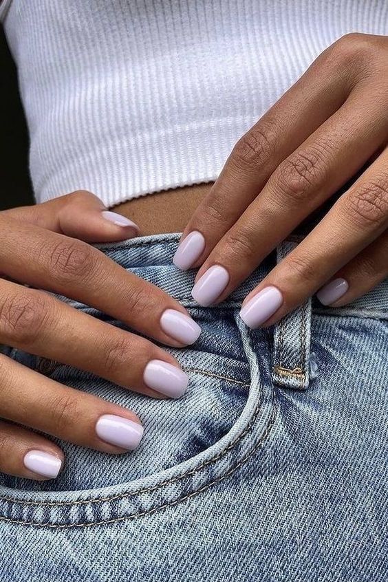 August Nails Colors 2024, Corporate Girl Nails, August Nails 2024 Almond, Minimalist Nails Summer 2024, Nails August 2024, Autumn Almond Nails, Corporate Nails, August Nail Colors, Uni Nails