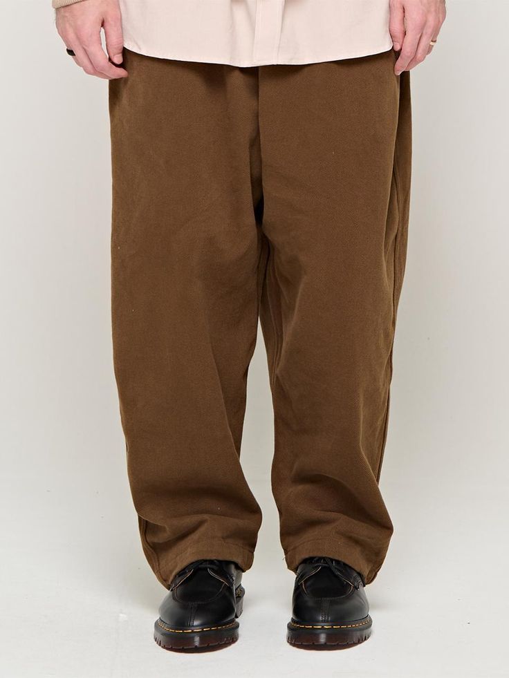 Composition : COTTON 100%Country of Origin : KOREA Brown Cotton Relaxed Fit Sweatpants, Brown Cotton Sweatpants Relaxed Fit, Brown Relaxed Fit Cotton Sweatpants, Casual Brown Bottoms With Comfort Waistband, Brown Cotton Wide Leg Sweatpants, Brown Wide Leg Cotton Sweatpants, Brown Bottoms With Elastic Waistband For Streetwear, Relaxed Fit Brown Cotton Pants, Brown Cotton Pants With Relaxed Fit