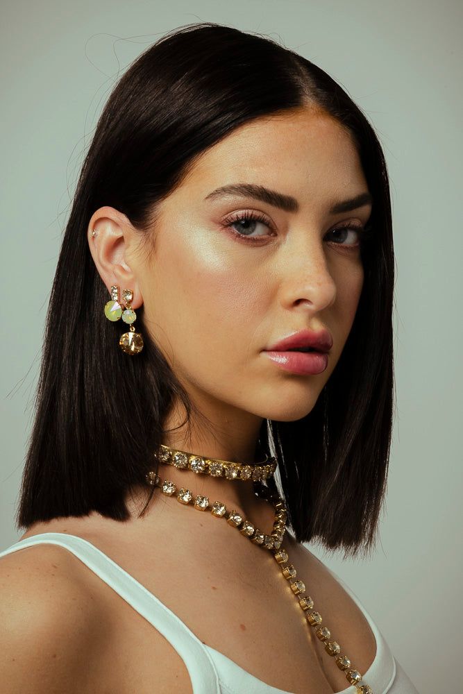 Make a statement with these Torin earrings! With their shimmering antique gold plating, luxurious brass base metal, and dazzling high quality crystals, these 1.5" stunners will have you twinkling and dazzling like a star. Put the finishing touch on your outfit and stand out in the crowd! Sparkle on! 💫 Opal White, Secret Sale, Gold Light, Scarf Gift, Rose Lights, Base Metal, Gold Plating, Long Tops, Antique Gold