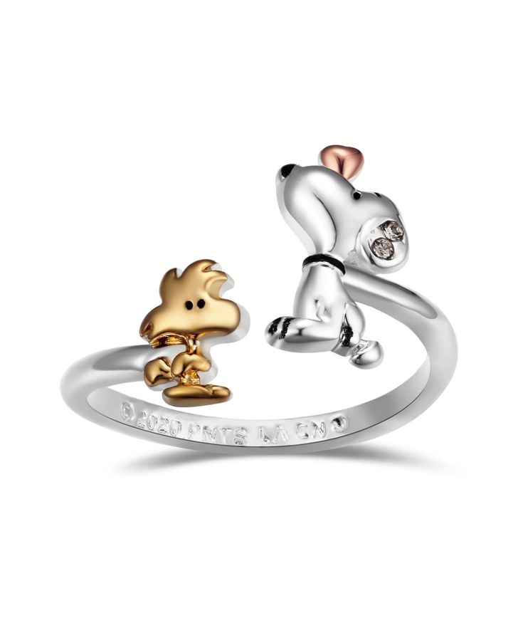 This trendy Snoopy and Woodstock open ring in tri-tone is great for everyday wear, from Unwritten. Snoopy Ring, Snoopy Items, Peanuts Snoopy Woodstock, Snoopy Wallpaper, Snoopy Pictures, Bypass Ring, Jewelry Accessories Ideas, Charlie Brown And Snoopy, Peanuts Gang