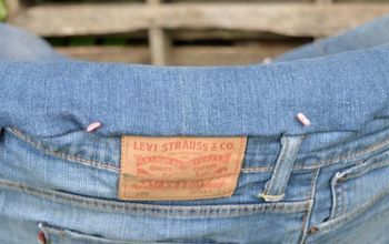 a pair of levi stahl's jeans with the label on their back pocket