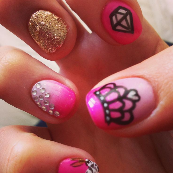 Tiara Nails, Barbie Charms Nails, Talk To The Hand, Girls Best Friend, Tiara, Acrylic Nails, Manicure, Glitter, Nail Art