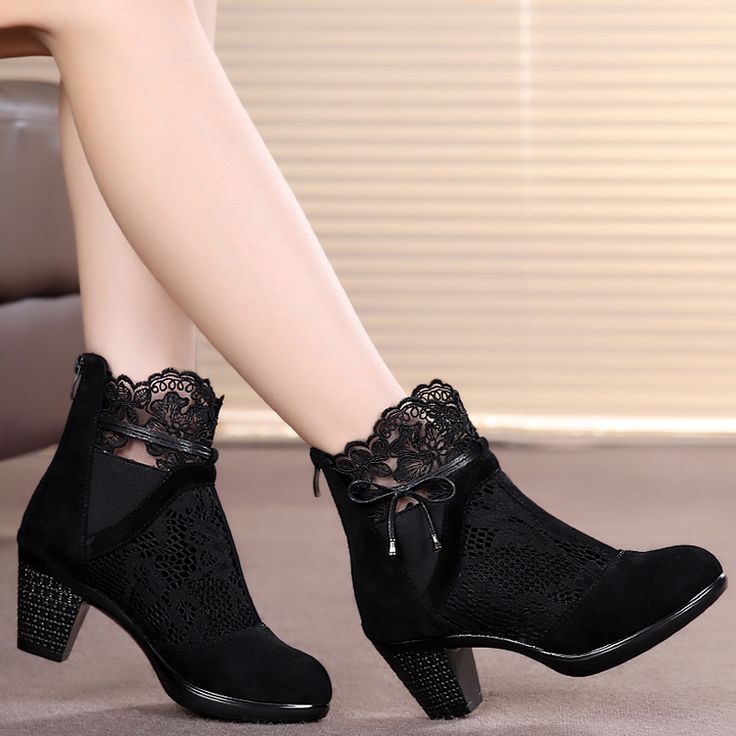 Medium Heels, Kasut Wanita, Skor Sneakers, Mode Shoes, Womens Black Booties, Spring Outfits 2022, Cute Spring Outfits, Boots Uk, Girly Shoes