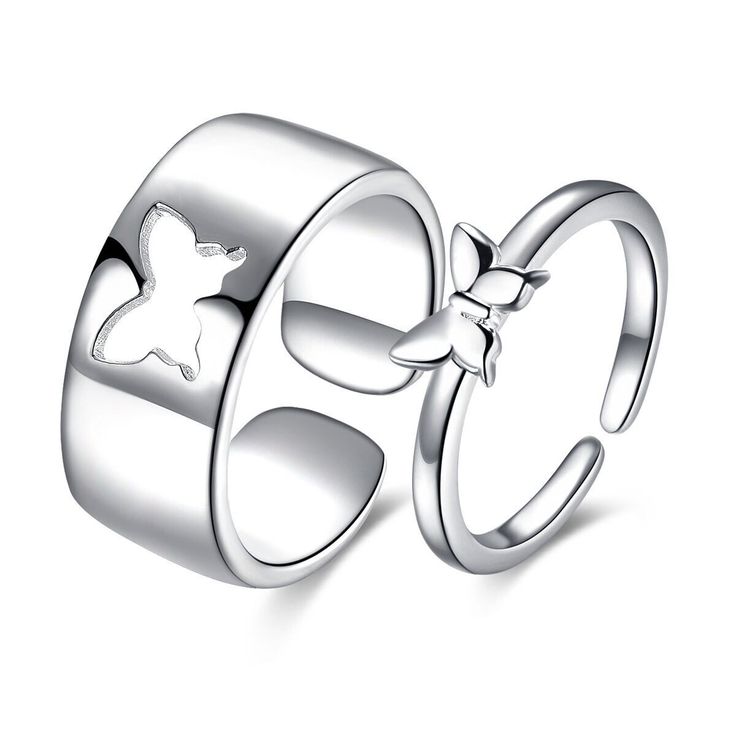 Complete your look together with the gold or silver butterfly couple rings from Vielring. These beautiful partner rings are part of our couple ring category. They are adjustable in size and can be customised. The perfect gift for you or one of your loved ones.♡ ∙Shipping is free of charge within Germany and will be dispatched within one working day. - Material: High quality solid 925 sterling silver, S925 18k gold plated, copper silver plated, copper gold plated. - Measurements: women ~ 17 mm, m Butterfly Couple, Rings Butterfly, Couple Rings Silver, Partner Rings, Rings Anniversary, Jewelry Design Drawing, Cord Jewelry, Rings Silver, Rings Engagement