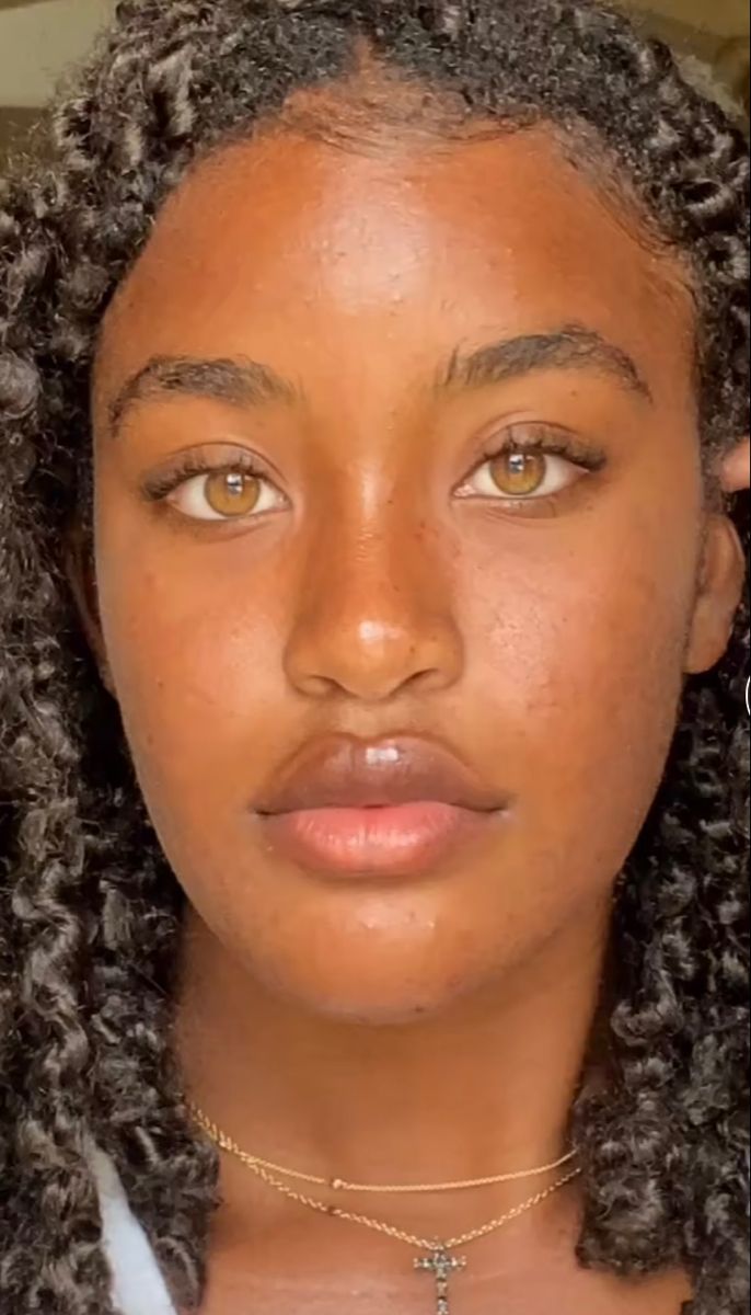 Amber Eyes Black Women, Black Women Light Eyes, Honey Eye Color, Light Brown Hazel Eyes, Amber Eyes Dark Skin, Neala Brown Eyes, Black Women With Hazel Eyes, Bright Hazel Eyes, Hazel Amber Eyes