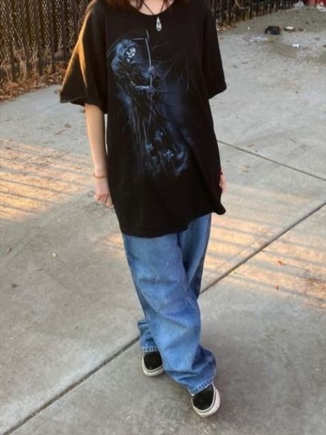 Baggy Clothes Ideas For School, Baggy Clothes Outfit For School, Baggy Outfits For Short Women, Extremely Baggy Jeans Outfit, Messy Summer Outfits, Baggy Clothes Outfit Y2k, 90’s Baggy, Baggy Clothes Outfit Grunge, Simple Outfits Grunge