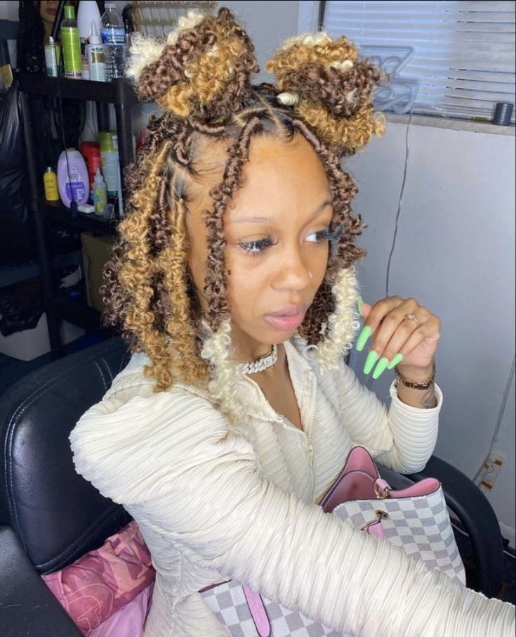 Half And Half Hair, Black Hair Updo Hairstyles, Best Hair Dye, Weave Ponytail Hairstyles, Lil Girl Hairstyles, Butterfly Locs, Single Braids, Faux Locs Hairstyles, Dreadlock Styles