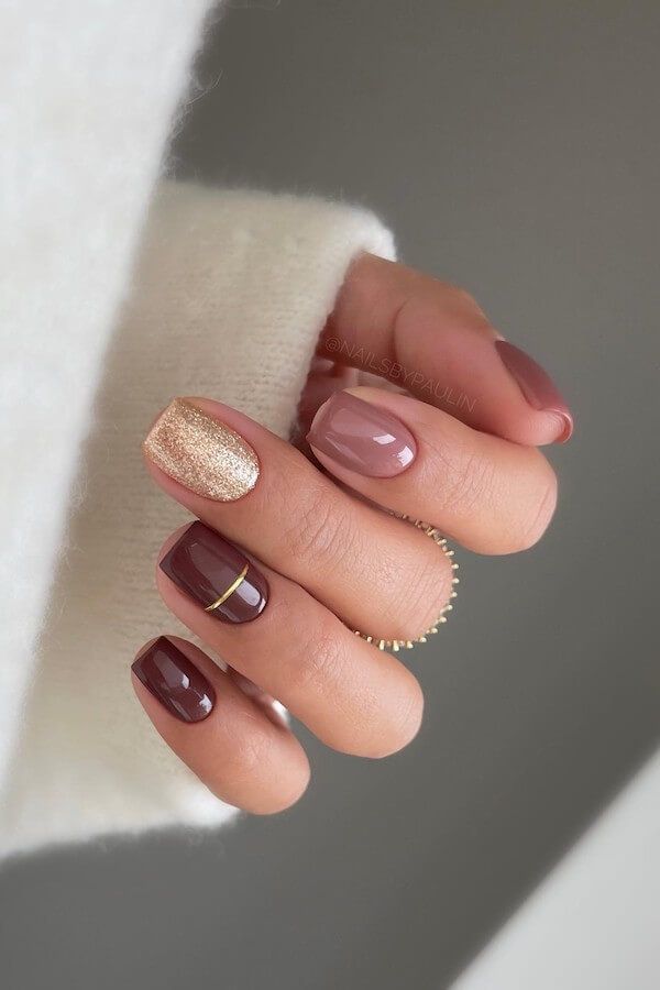 50+ Cute Short Thanksgiving Nails [2024] To Celebrate Thanksgiving In Style Mauve And Brown Nails, Fall Gel Polish Nail Designs, After Thanksgiving Nails, Cute Fall Nail Designs Acrylics, Thanking Nails, Gel Nails Polish Ideas, Autumn Nails Glitter, Minimalist Thanksgiving Nails, Nails For Thanksgiving Fall