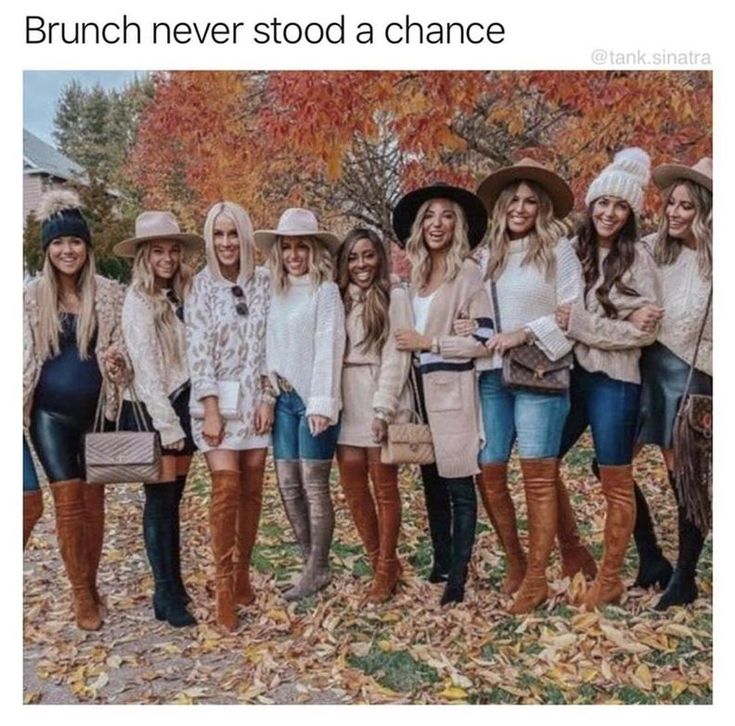 Vineyard Outfit, Wineries Outfit, Bota Over, Autumn Wine, Looks Country, Girls Fall Outfits, Fresh Memes, Photo Outfit, Fall Photos