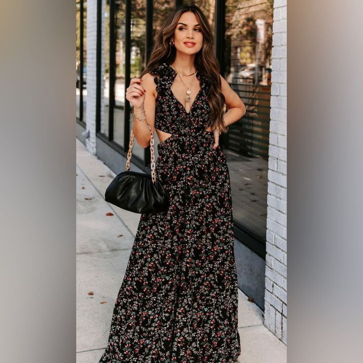 Never Worn! Perfect Condition. Great For A Fall Wedding! Sold Out Online. Maxi Floral Dress, Cutout Maxi Dress, Party Dress Long Sleeve, Floral Dresses Long, Puff Sleeve Dresses, Ruffled Sleeves, Floral Ruffle, Flowy Skirt, Boho Maxi Dress