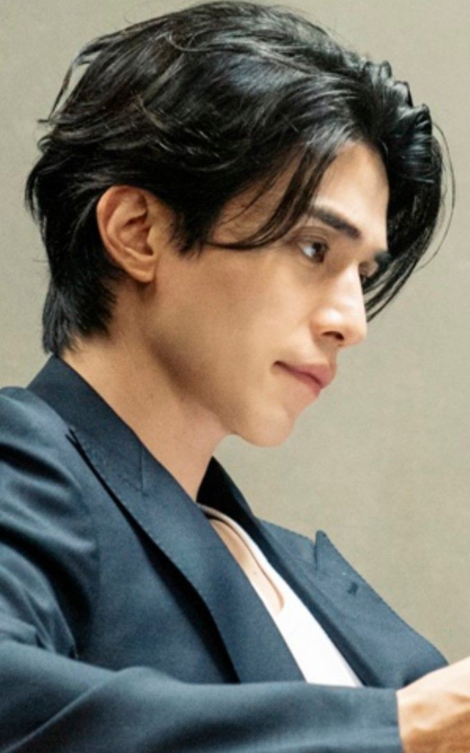 Middle Part Asian Haircut, Medium Length Middle Part Men, Korean Men Hairstyle Medium Long Hair, Medium Middle Part Hair Men, Layered Hair Medium Men, Middle Part Asian Men, Long Face Hairstyles Men, Men’s Mid Length Hair Styles, Mid Length Mens Haircut