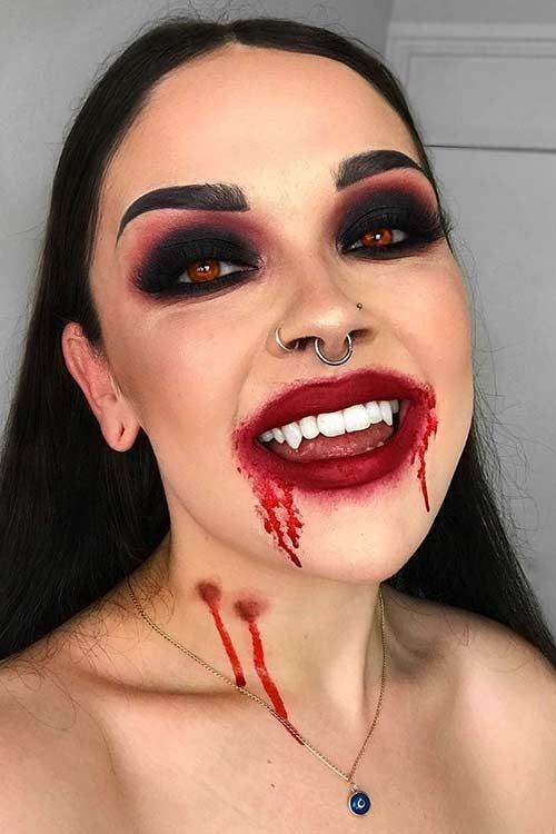 Quick Halloween Costumes For Women, Halloween Costumes Women Scary, Pelottava Halloween, Maquillage Halloween Simple, Vampire Makeup Halloween, Halloweenský Makeup, Quick Halloween Costumes, Holloween Makeup, Vampire Halloween Costume