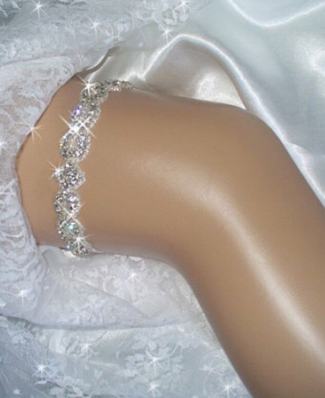 A personal favorite from my Etsy shop https://www.etsy.com/listing/386567372/rhinestone-wedding-garter-crystal Wedding Garder, Glitzy Wedding, Crystal Garter, Rhinestone Garter, Garter Wedding, Bridal Garters Set, Heirloom Wedding, Wedding Garter Set, Garter Belts