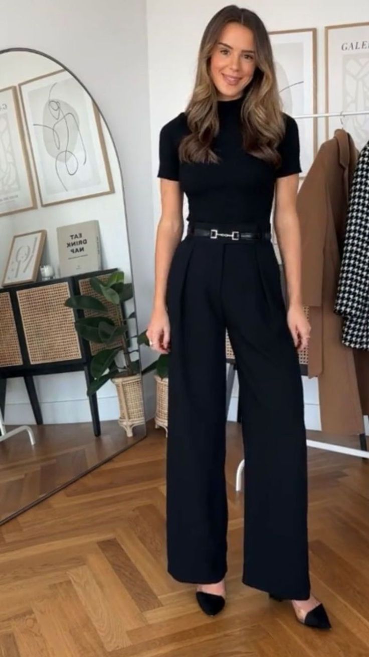 Black Smart Outfit Women, Nyc Corporate Fashion, Black Business Dress Professional, Formal Interview Outfit Woman Classy, Law Intern Outfits Women, Business Professional Outfits For Women Skirt, Professional Cocktail Dress, Stylish Smart Casual Outfits, Formal Black Trousers Outfit Women