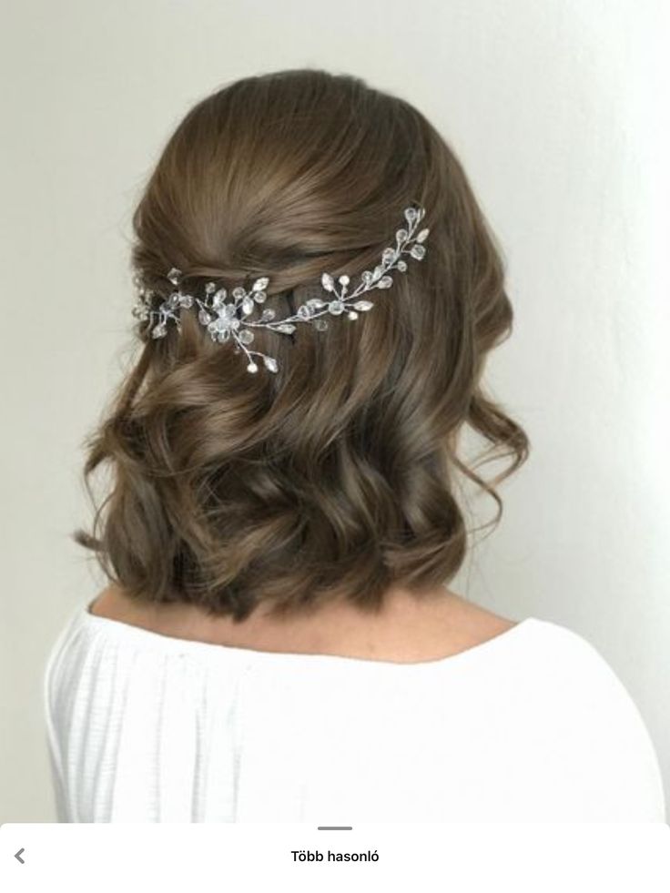 Short Bridal Hair, Short Hair Bride, Messy Wedding Hair, Diy Wedding Hair, Wedding Hairstyles Medium Length, Curly Wedding Hair, Prom Hairstyles For Short Hair, Simple Wedding Hairstyles, Elegant Wedding Hair