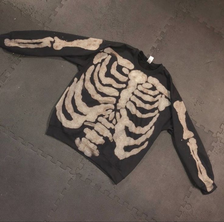 Skeleton Hoodie Aesthetic, Bleaching Hoodie, Skeleton Bleach Hoodie, Bleach Skeleton Hoodie, Bleached Skeleton Hoodie, Bleach Skeleton Shirt, Bleached Hoodie Diy, Bleach Art Clothes, Skeleton Clothing