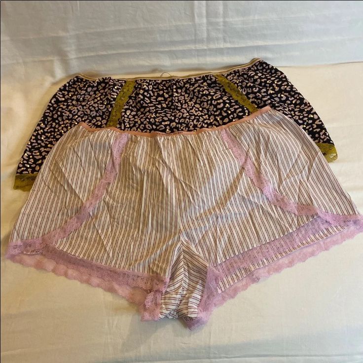 Victoria’s Secret Pajama Shorts New With Tags Cotton Stretch Sleepwear For Pajama Party, Multicolor Short Sleepwear For Sleepover, Pink Cotton Sleepwear With Elastic Waistband, Pink Pajama Shorts For Bedtime, Pink Elastic Waistband Shorts For Pajama Party, Pink Cotton Pajama Shorts For Bedtime, Pink Cotton Bedtime Shorts, Pink Cotton Sleep Shorts, Pink Short Sleepwear For Spring