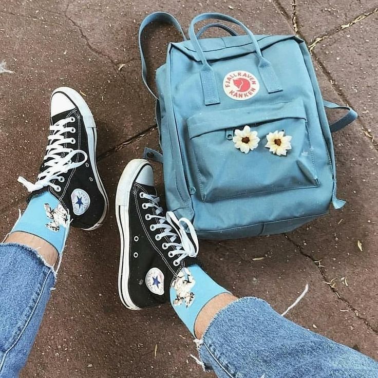 Kanken Bag, Mochila Fjallraven Kanken, Fjällräven Kånken, Blue Converse, Fashion 90s, 90's Fashion, Aesthetic Blue, Blue Backpack, Music Fashion