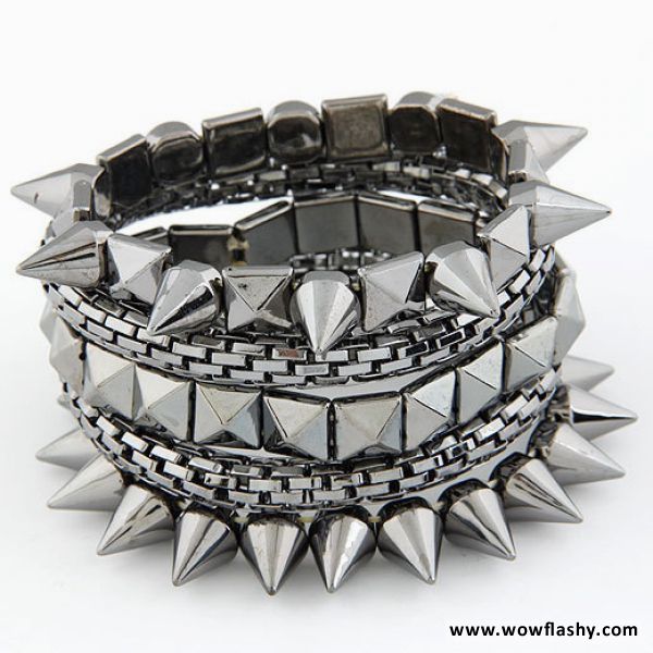 Spiked Jewelry, Spike Bracelet, Studs And Spikes, Wholesale Jewelry Supplies, Metal Spikes, Elastic Bracelet, Metal Bracelets, Vintage Bracelets, Bracelet Stack