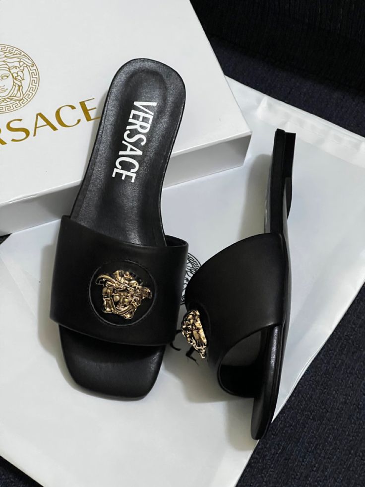 Versace Slippers, Fire Shoes, Dream Wishlist, Fancy Sandals, Pretty Sandals, Fashion Shoes Sandals, Elegant Sandals, Classy Shoes, Fashion Slippers