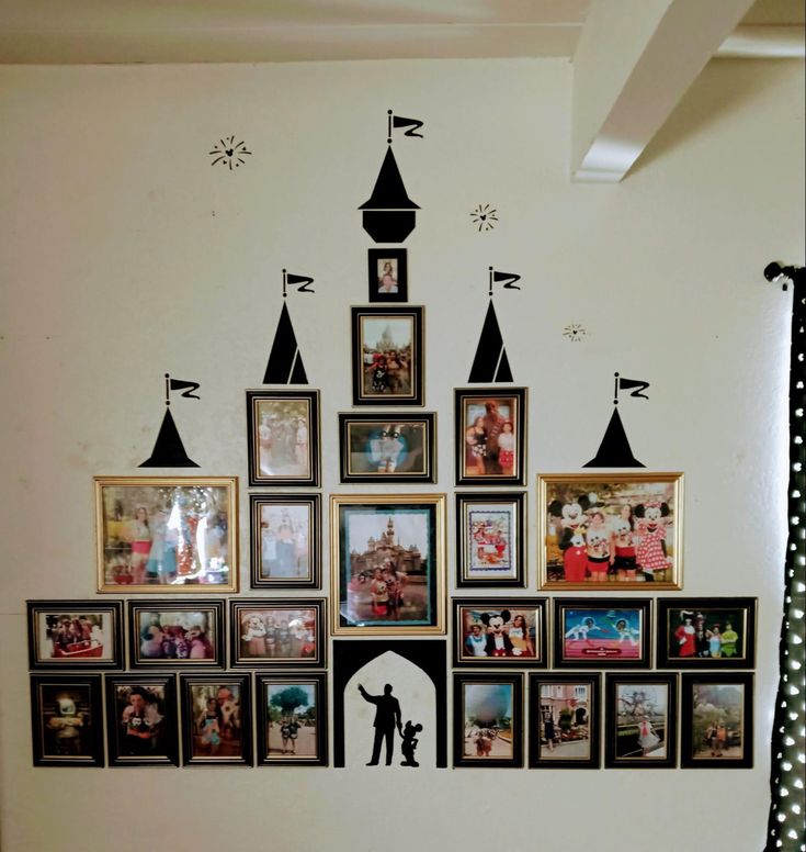 a family tree with pictures on the wall