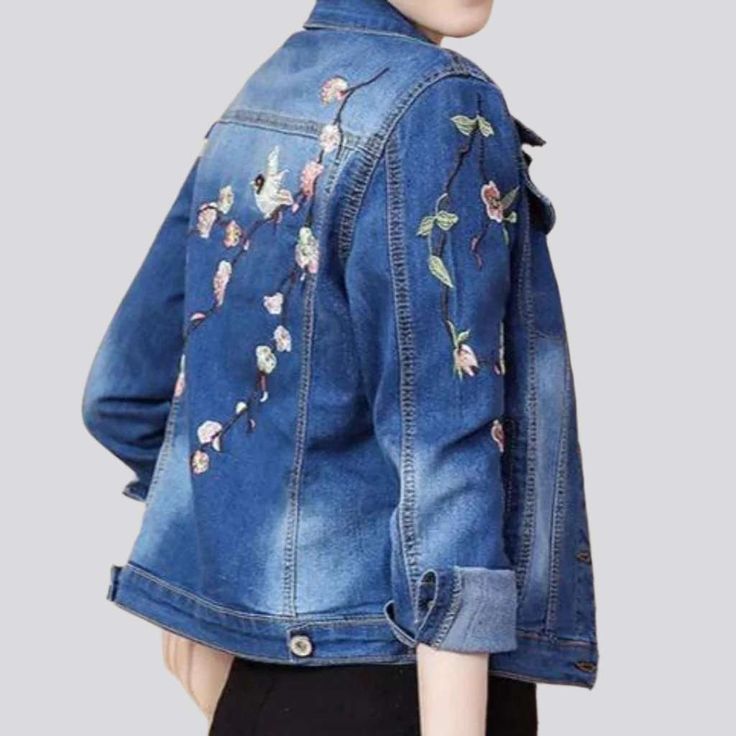 Nature embroidery short cut jacket online—extraordinary women's denim jacket from the 2023 Spring-Summer Collection. The Y2k denim style enriches your attire with an irresistible vintage charm that's both enduring and enticing. This style harmoniously balances classic appeal with contemporary fashion requirements. making you the cynosure of all eyes. Trendy Floral Embroidered Denim Jacket For Spring, Summer Floral Embroidery Medium Wash Outerwear, Summer Outerwear With Floral Embroidery In Medium Wash, Embroidered Casual Denim Jacket For Summer, Embroidered Long Sleeve Denim Jacket For Summer, Embroidered Long Sleeve Summer Denim Jacket, Casual Embroidered Denim Jacket For Summer, Summer Casual Denim Jacket With Floral Embroidery, Casual Summer Denim Jacket With Floral Embroidery